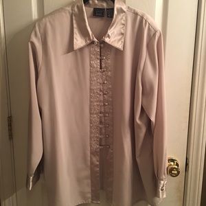 Dress blouse with lace